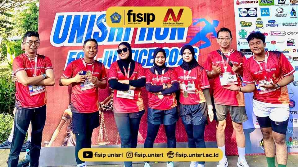 Dosen dan Mahasiswa Prodi Ilmu Administrasi Negara Unisri Aktif Berpartisipasi di Unisri Run 2026 di Taman Balekambang